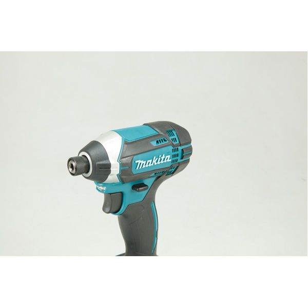 Visseuse a chocs à batterie 18V Li-Ion 165 Nm (Produit seul) DTD152Z Makita
