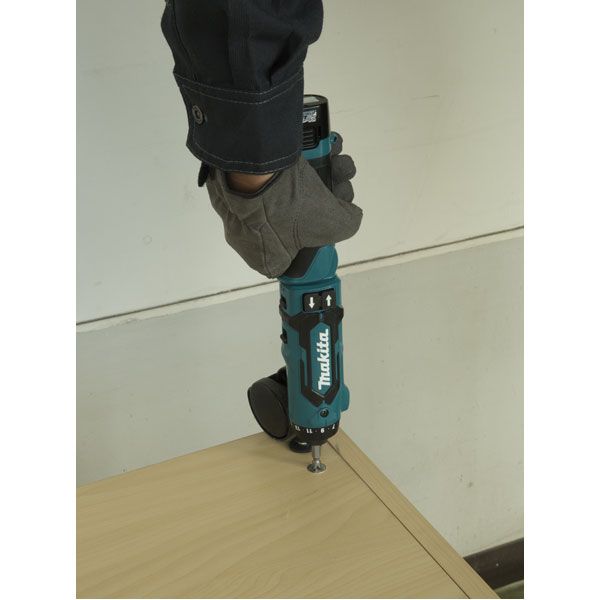 Tournevis électrique 7,2V Li-Ion 1,5 Ah 5,6 Nm DF012DSE Makita