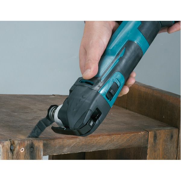 Découpeur-ponceur multifonctions 18 V Li-ion 4 Ah Makita DTM51RMJX3 + accessoires