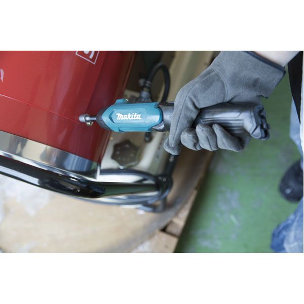 Tournevis 3,6 V Li-Ion (intégrée) 4,5 Nm DF001DW Makita